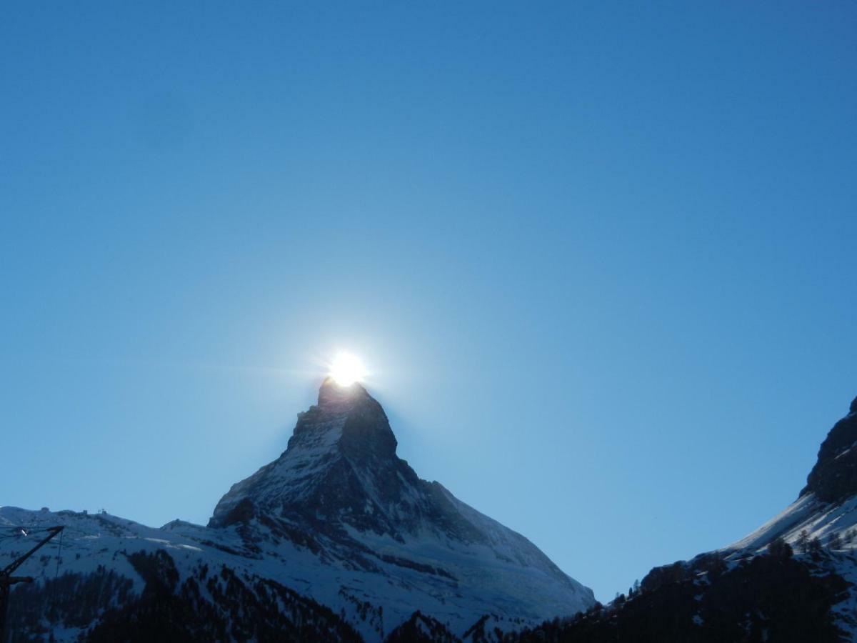 Artist Apartments & Hotel Garni Zermatt Bagian luar foto